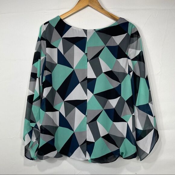 AGB Blue and White 3/4 Sleeve Scooped Neck Blouse - Picture 6 of 11